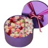 Шляпная коробка "Сладкие чувства" цветы и конфеты