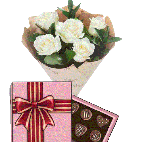 Фото товара 5 белых роз с конфетами